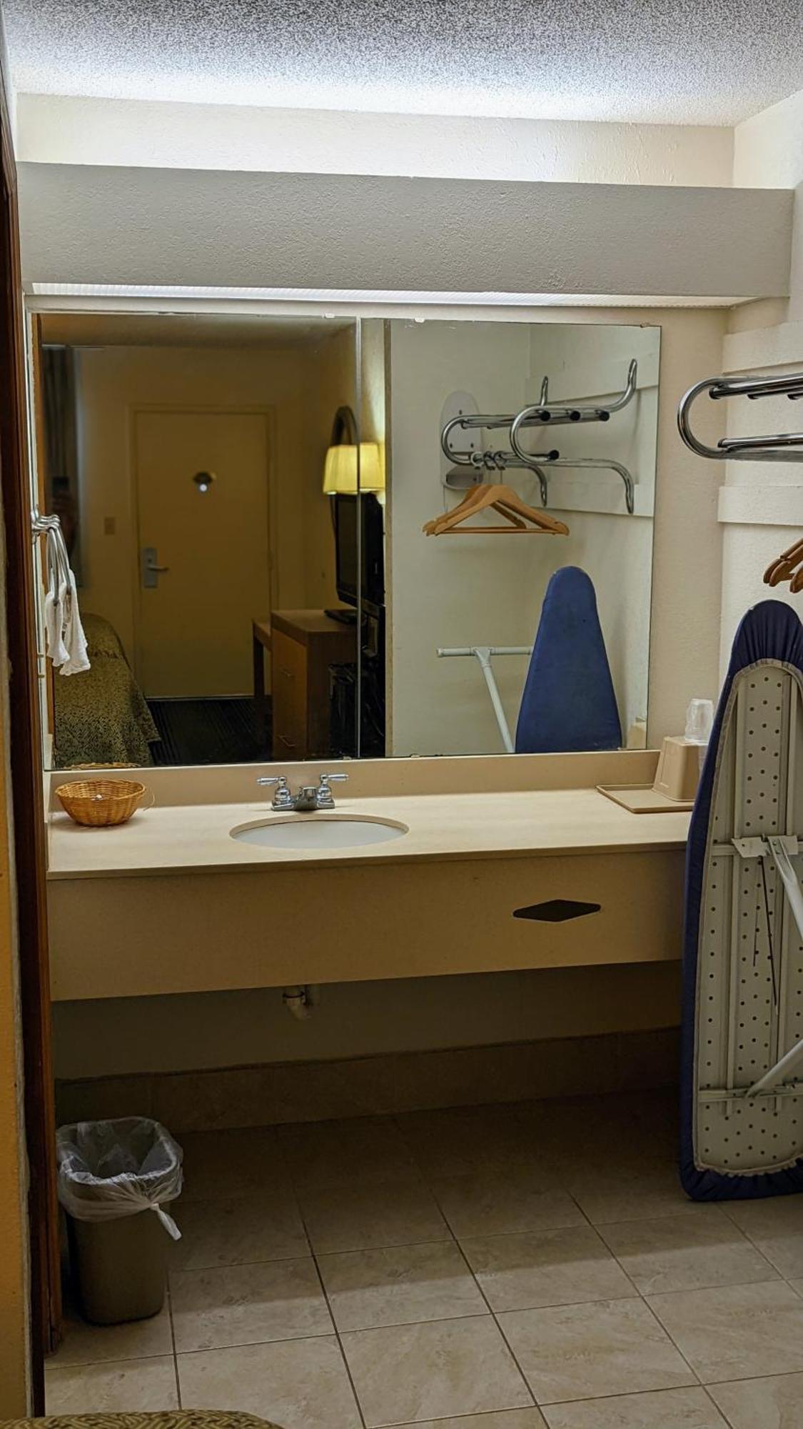 Budget Host Inn Henderson Dış mekan fotoğraf